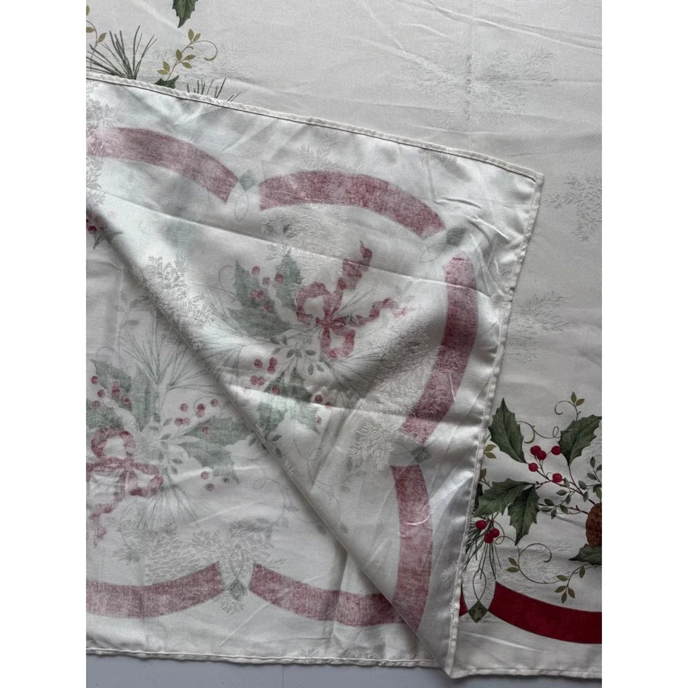 Lenox Christmas Tablecloth 61
